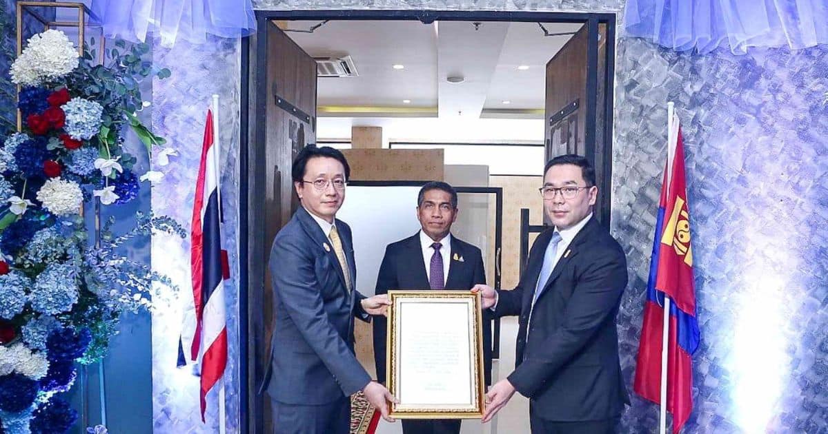 ภูเก็ตเปิดสถานกงสุลกิตติมศักดิ์มองโกเลีย สานสัมพันธ์ด้านการทูตมากว่า 49 ปีแล้ว ปักหมุดดึงนักเที่ยวเข้าภูเก็ต กระตุ้นเศรษฐกิจ พร้อมส่งเสริมคนไทยไปชมธรรมชาติมองโกเลีย ณัฐพงศ์ พันธเกียรติไพศาล